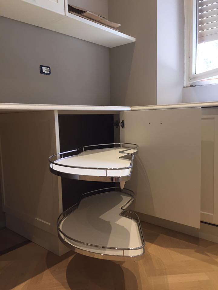 Piani estraibili cucina su misura