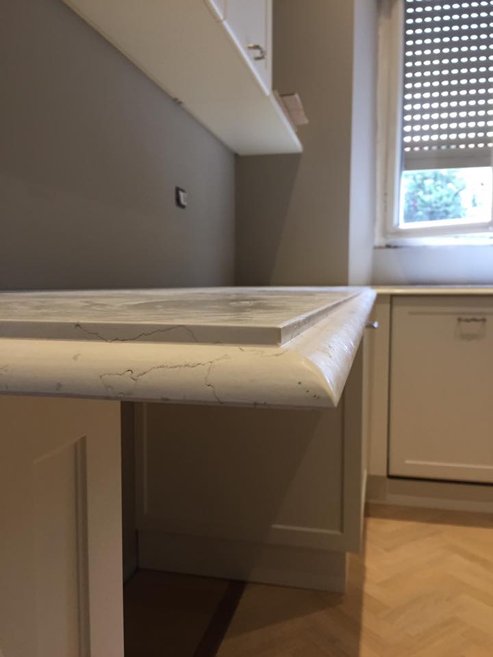 Dettaglio piano cucina in legno