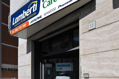 negozio di elettronica e telefonia