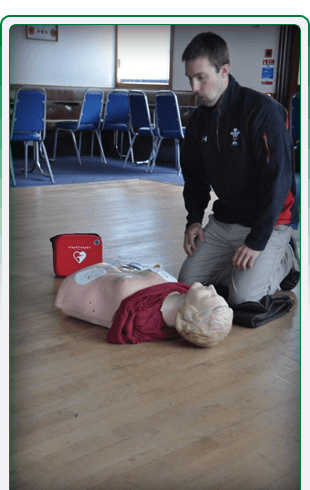 Do you want defibrillator training in Scotland? Call 01224 212 211