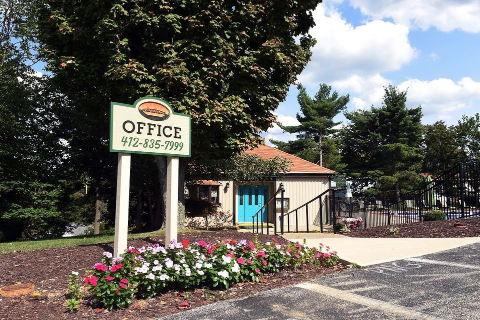 Highfield Crossing Apartments and Townhomes for Rent