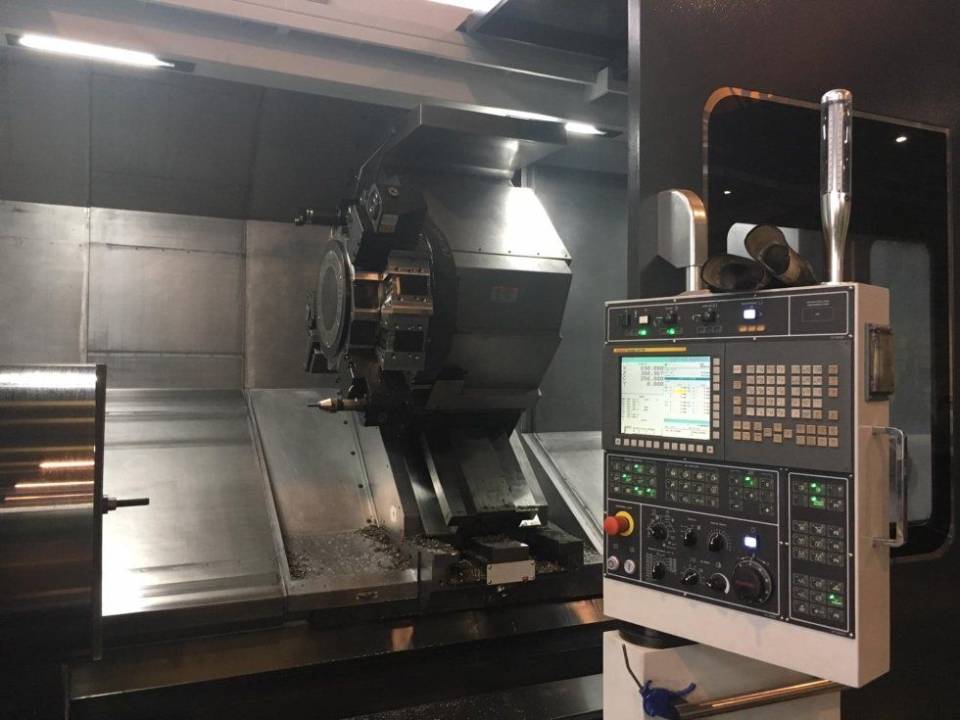 Tornio parallelo Goodway GS-8600L in funzione