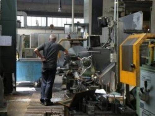 Tornio parallelo visualizzato Pontiggia e operatore