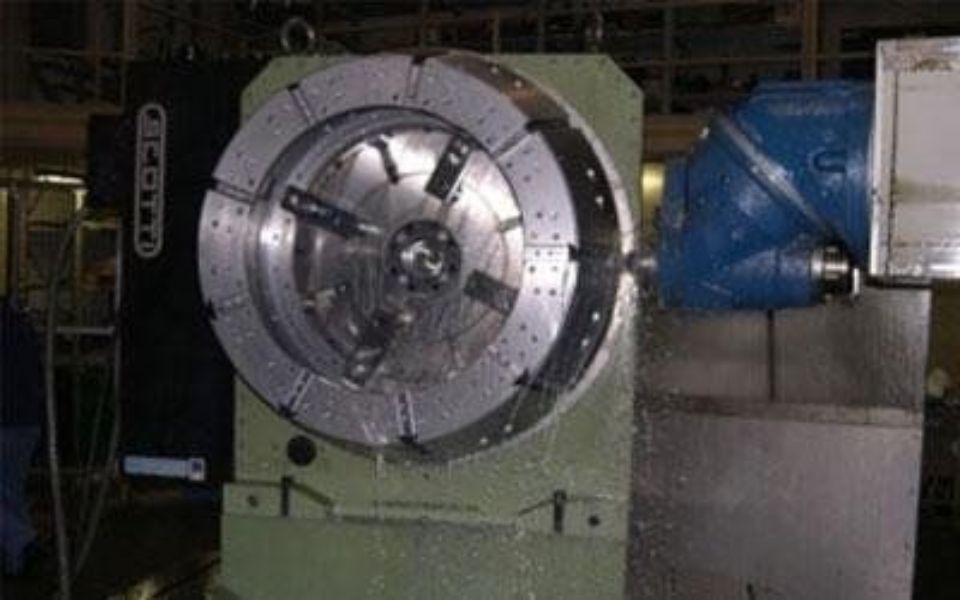 Macchinario per tornitura verticale