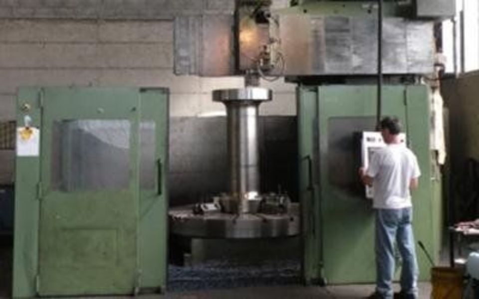 Tornitura a Milano verticale cnc Ezio Pensotti dettaglio