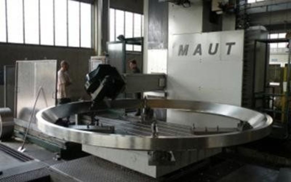 Fresatura a Milano Maut KS in azienda