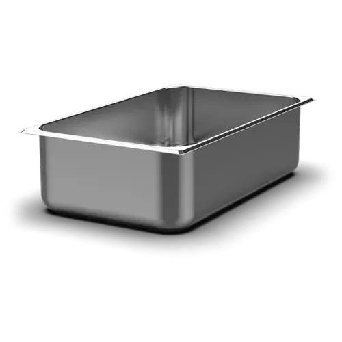 Uma panela de aço inoxidável sobre um fundo branco.