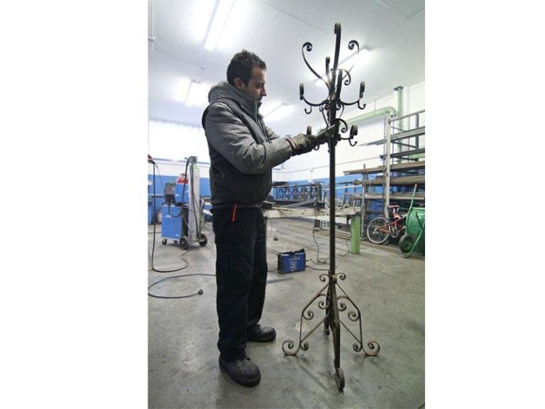 Realizzazione di un appendiabito ferro battuto