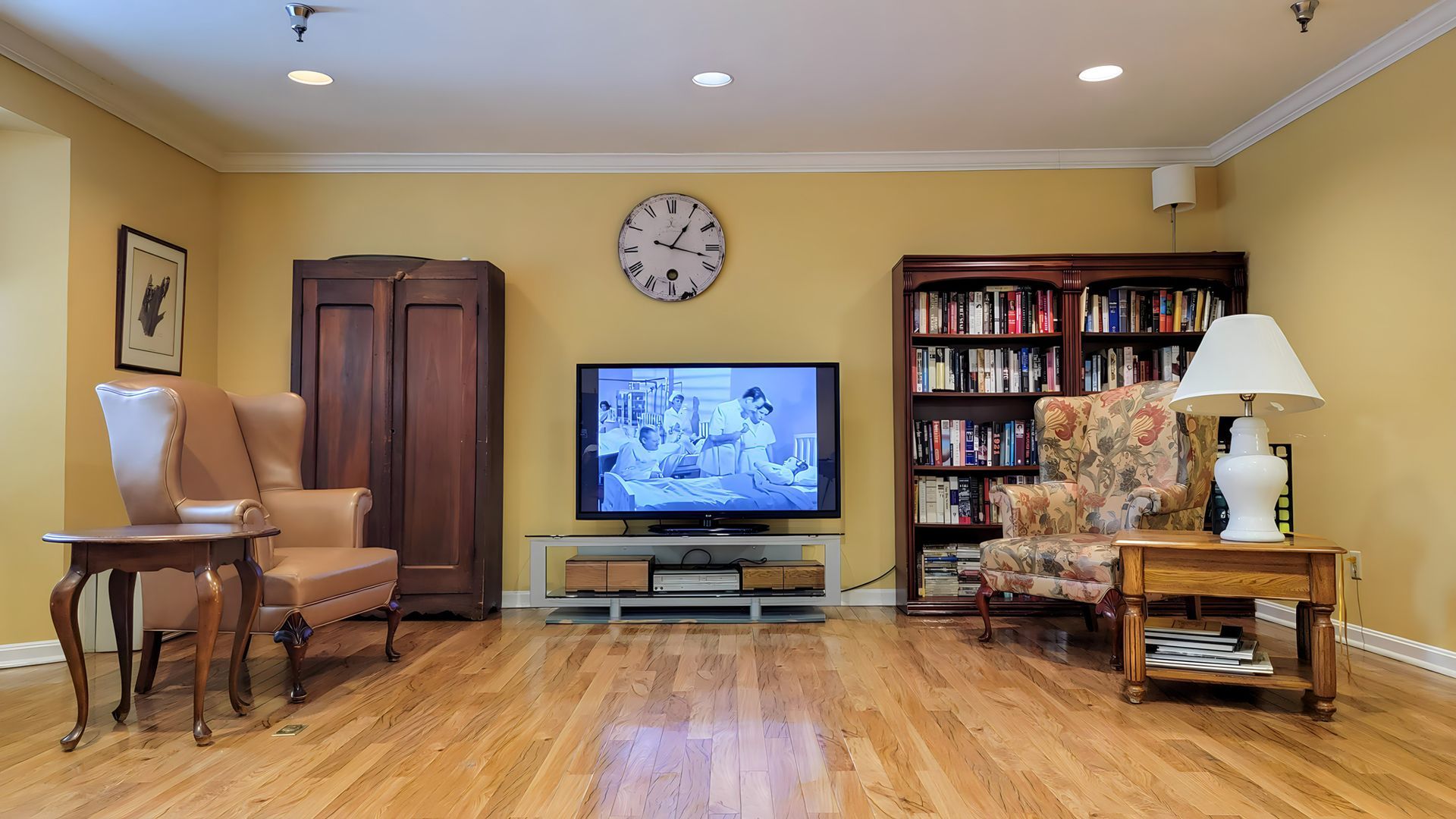 Resident lounge area at Newburgh Health and Rehab