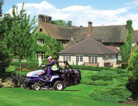 commercial gardening services - Shepton Mallet Landscapes - Wells - commercial gardening services