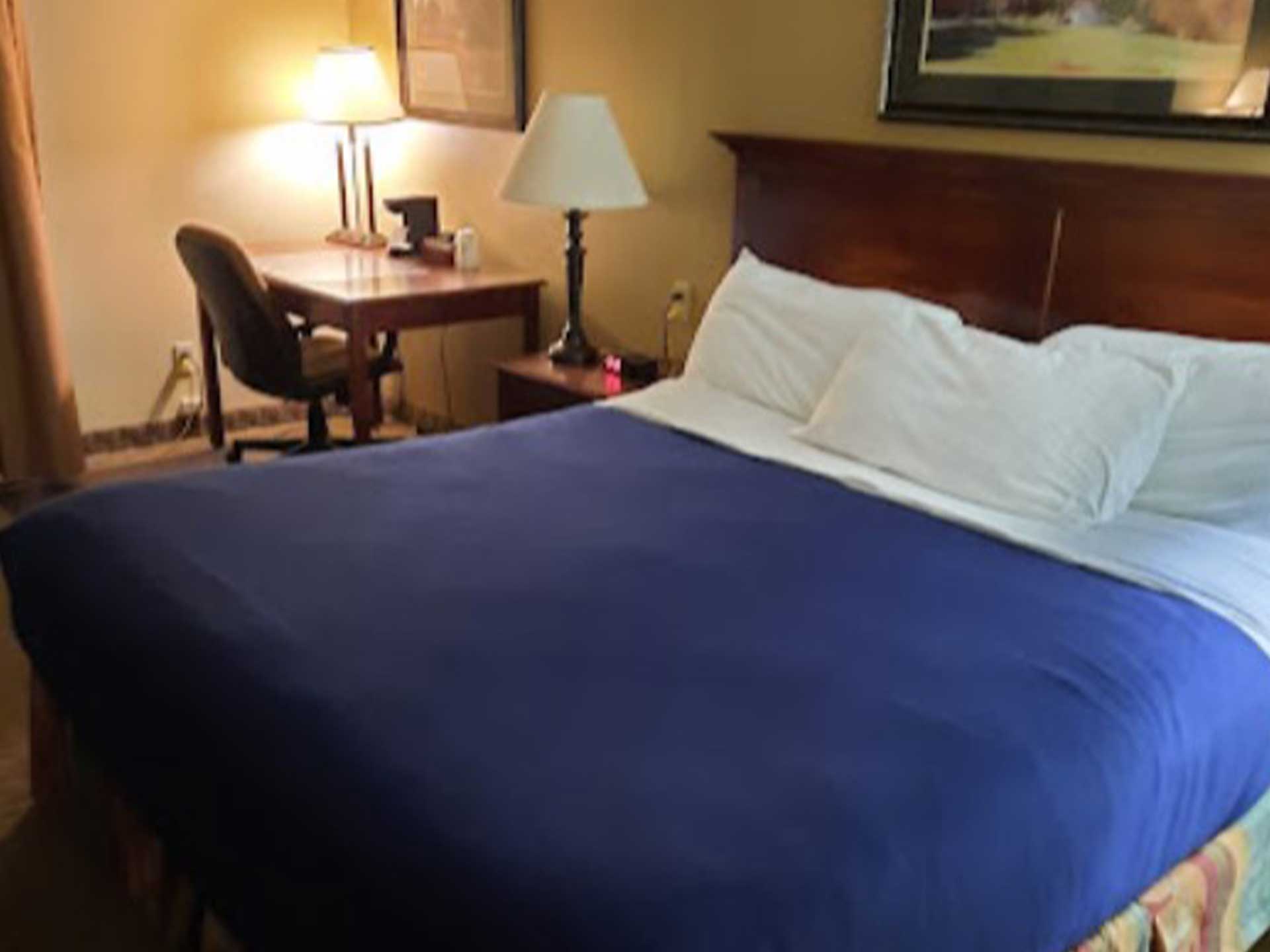 The regular knig room — hotel in McCook, NE