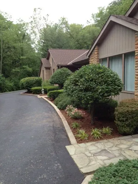 Entrance Landscape – Cincinnati, OH - Vater's Lawn Care & Landscape Services LLC