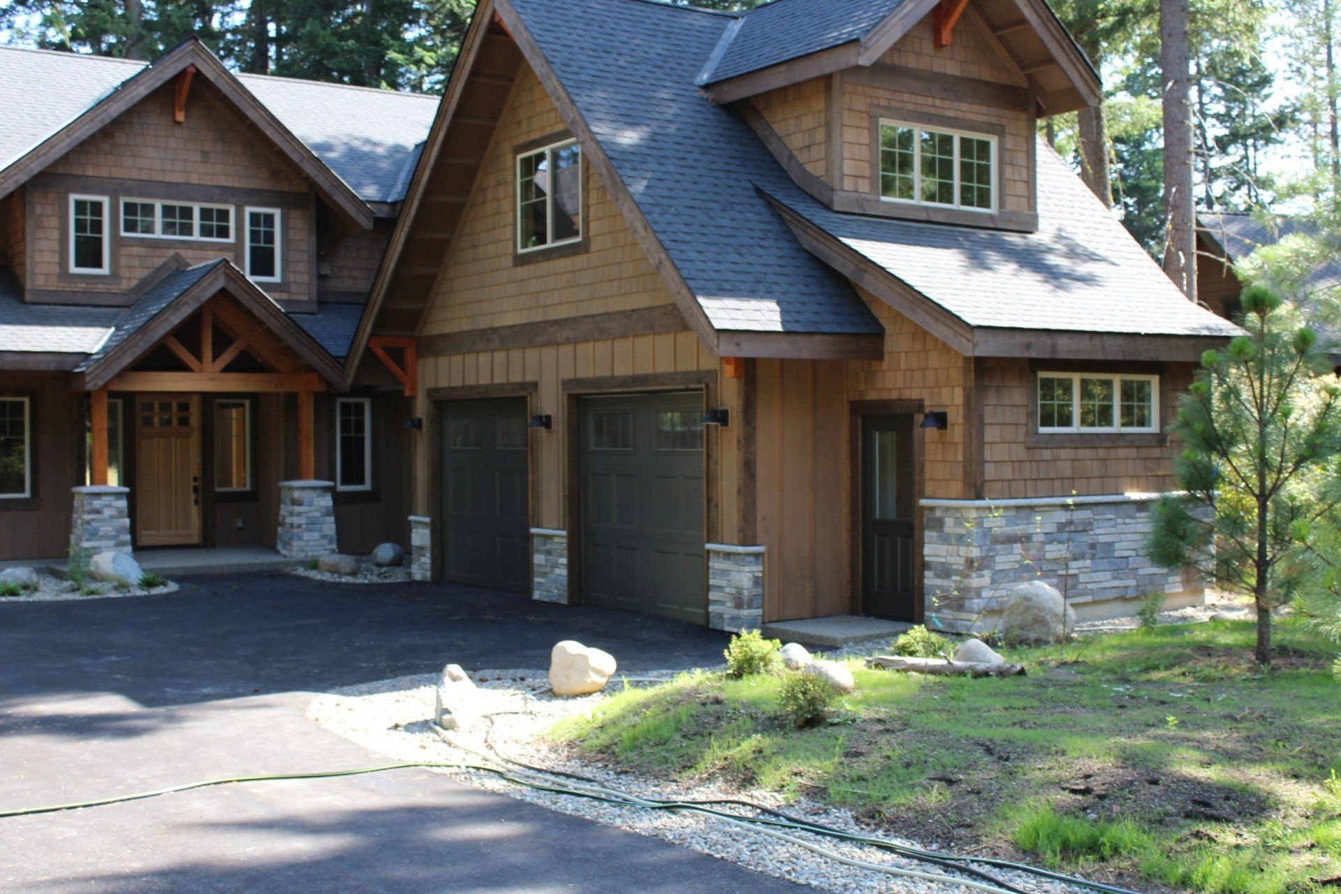 stone facing detailing