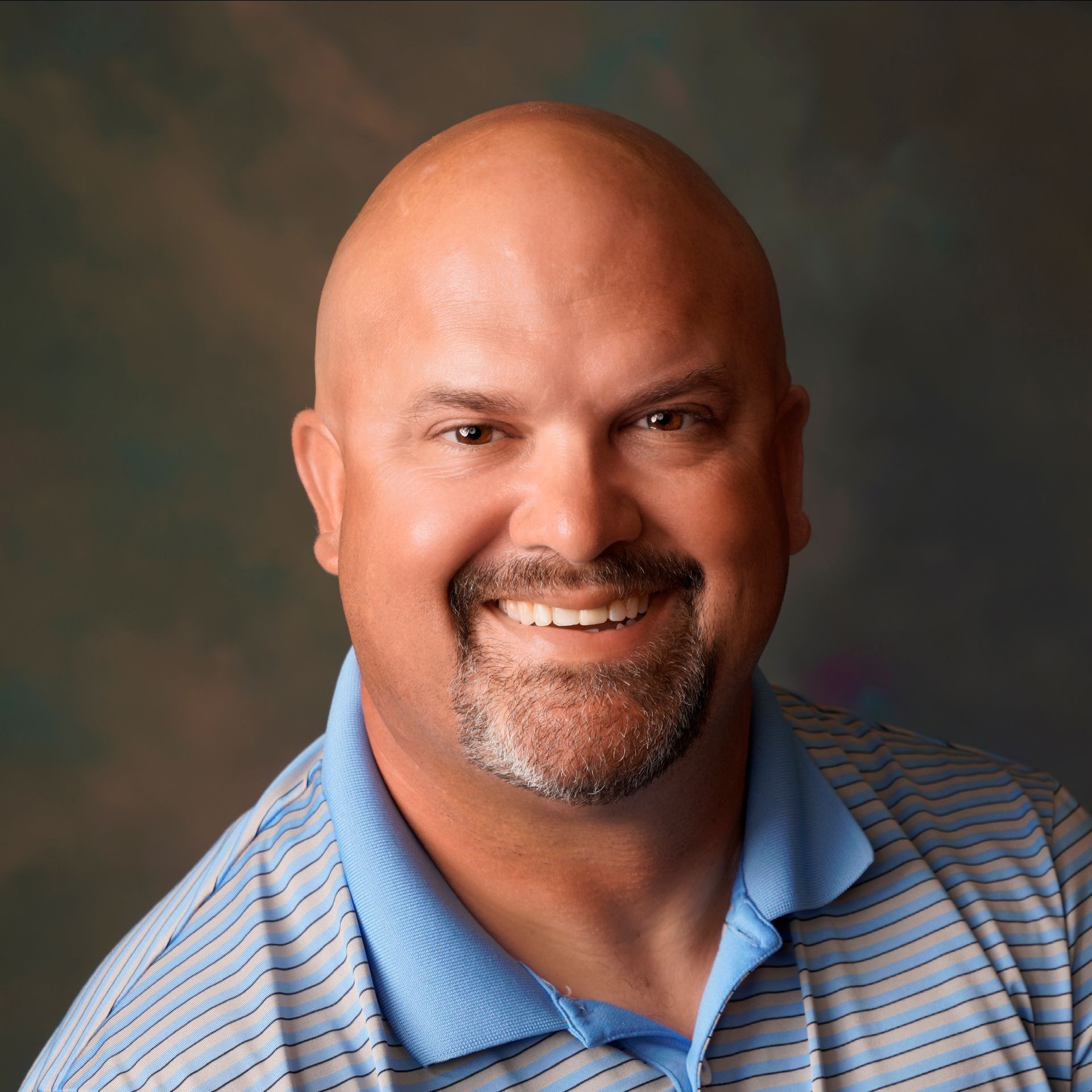 Headshot of Alex Defendorf