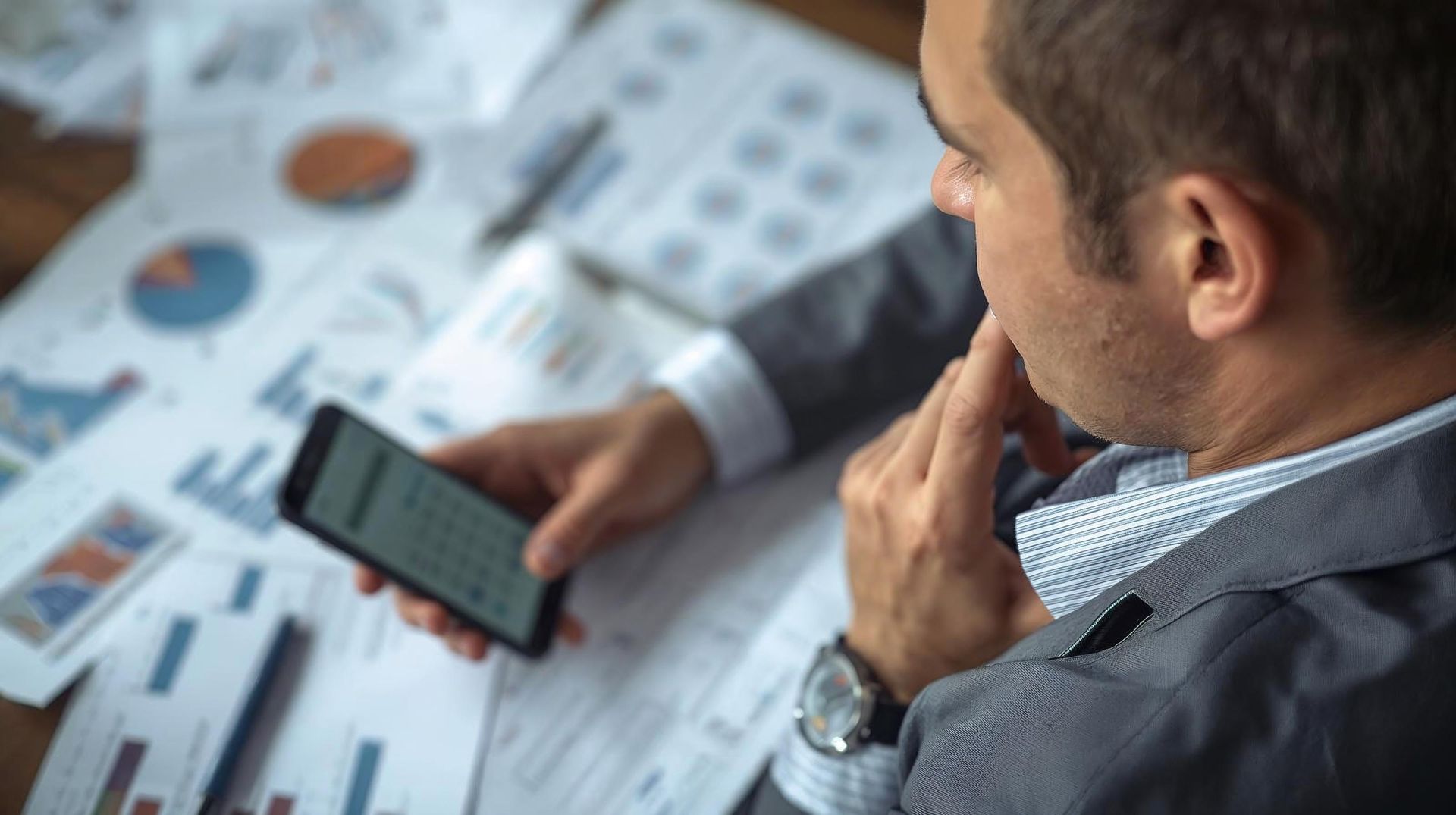 Benefits of Using a Roof Replacement Cost Calculator