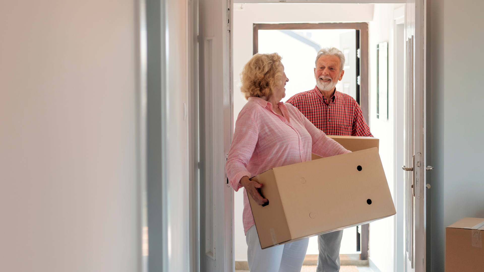 Managing a Multigenerational Move: 5 Tips for Seniors and Their Families