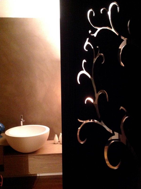 elemento d'arredo in legno