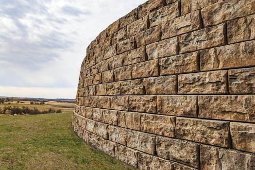 retaining wall made of bricks