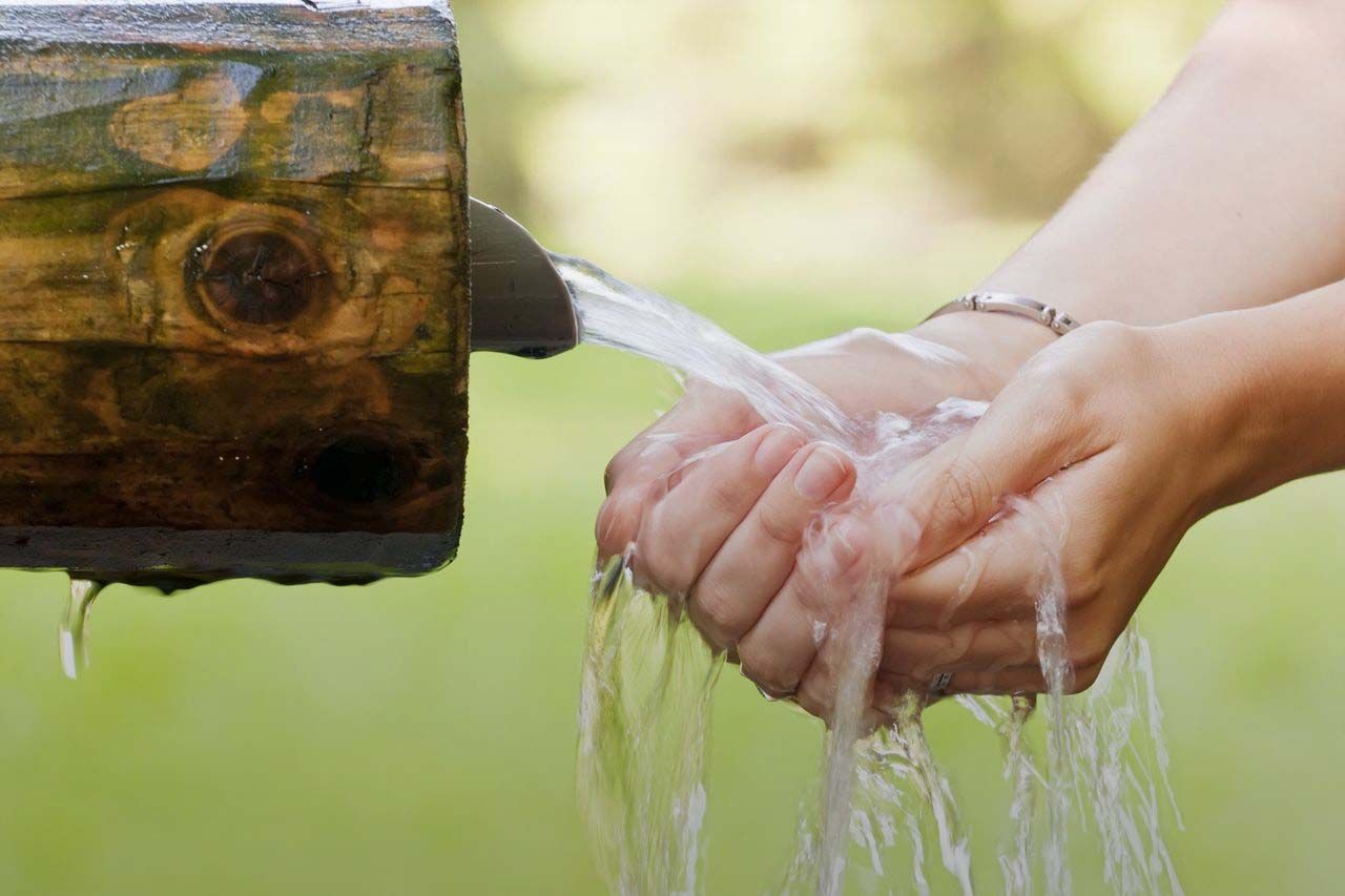 HEEBAG Trinkwasser Quellschaechte Reservoire