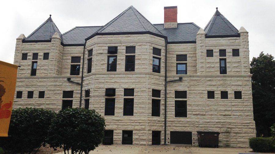 Conklin Coatings — Front View of Courthouse in Mission, KS
