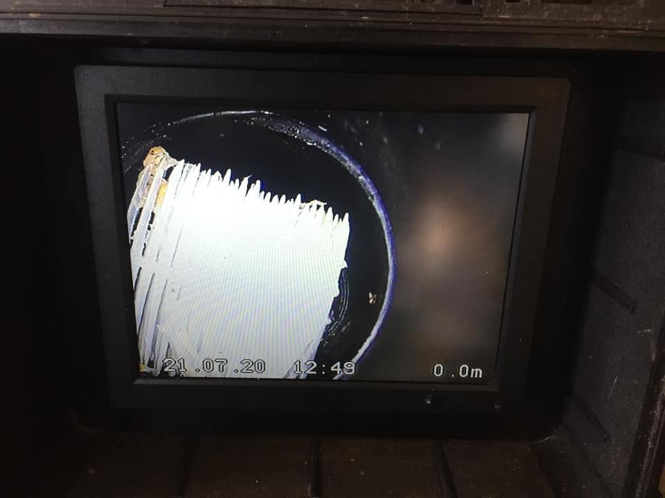 visione dal monitor durante una videoispezione con telecamere