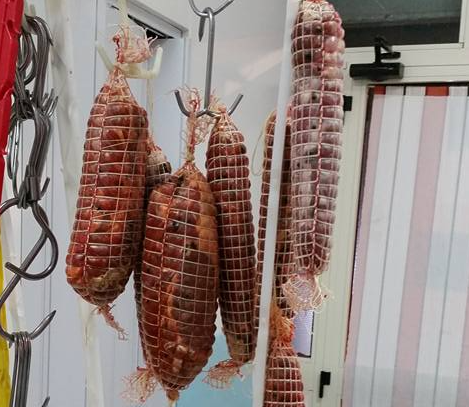 Salumi nostrani artigianali