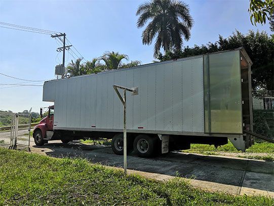 TRANSPORTES Y MUDANZAS RÍOS