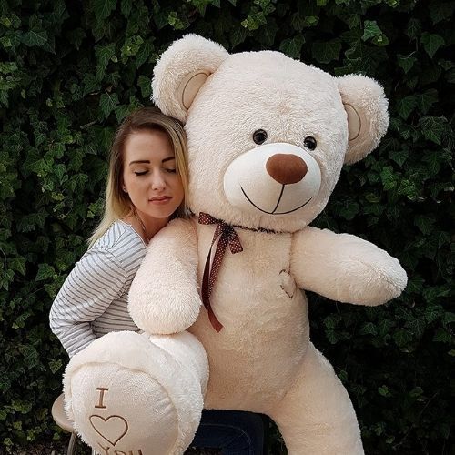 Een levensgrote teddy beer