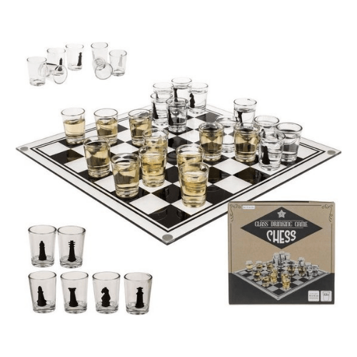 Schaken met shotglaasjes als pionnen