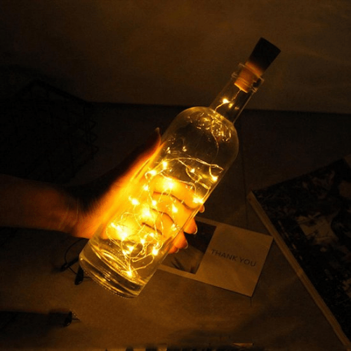 Ouderwetse romantische fles met LED lampjes erin