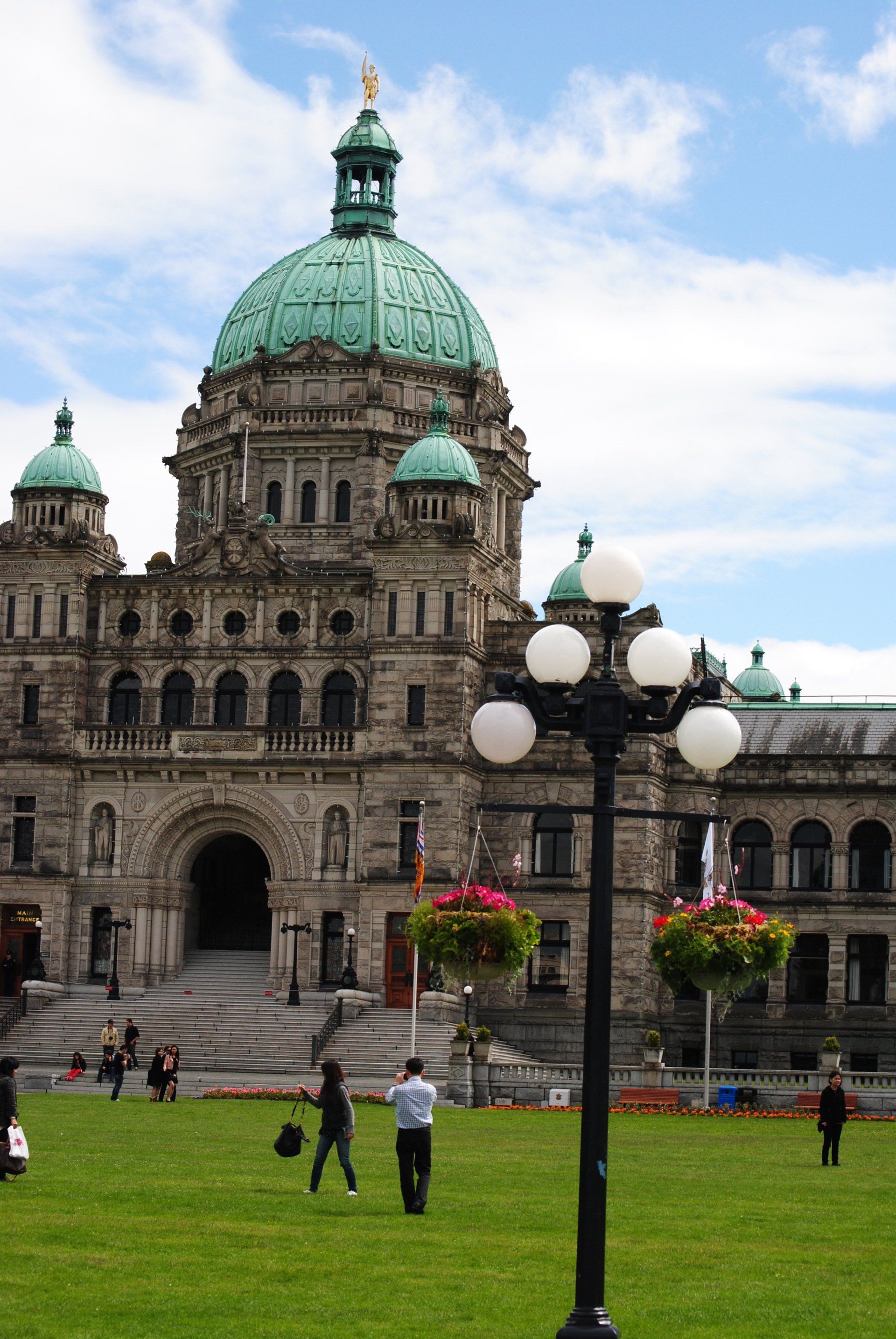 A large building with a dome on top of it