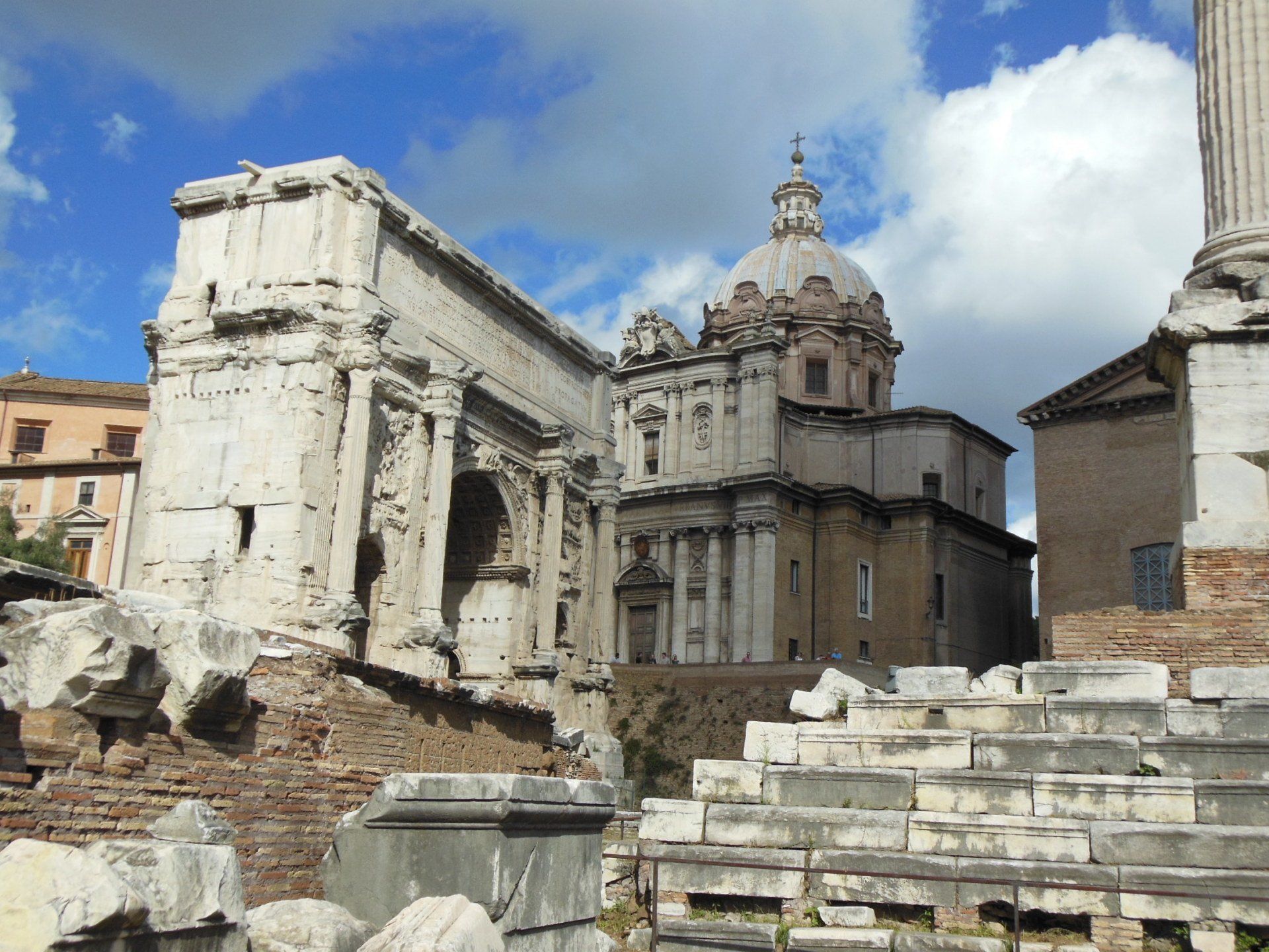 A very old building with a dome on top of it