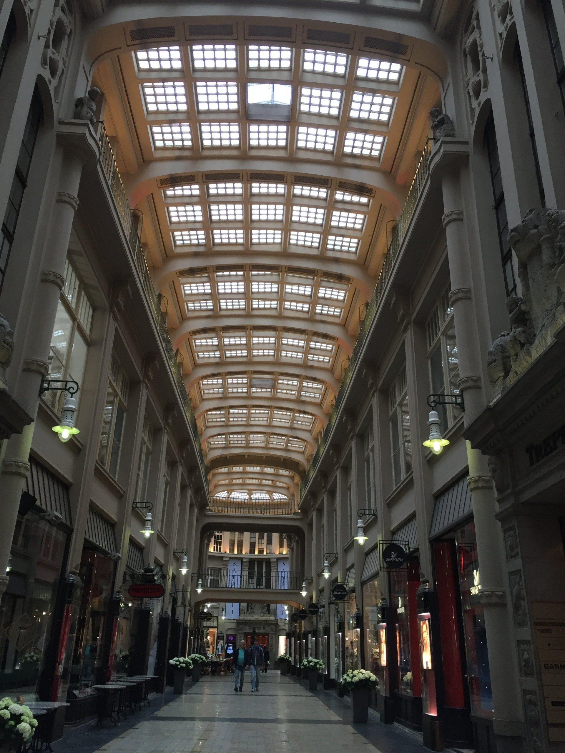 A building with a ceiling that has a lot of windows