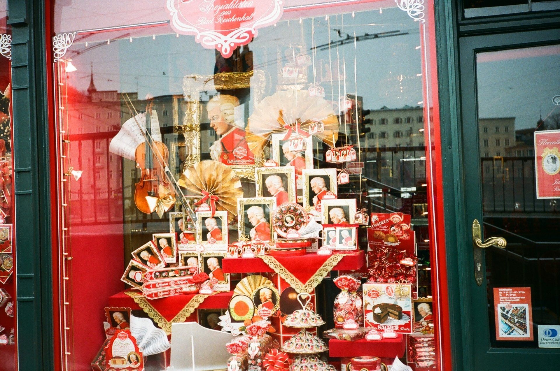 A store window with a lot of decorations on it
