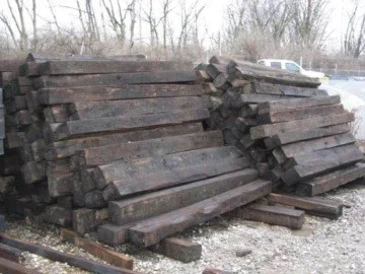 recyclable rail lumber