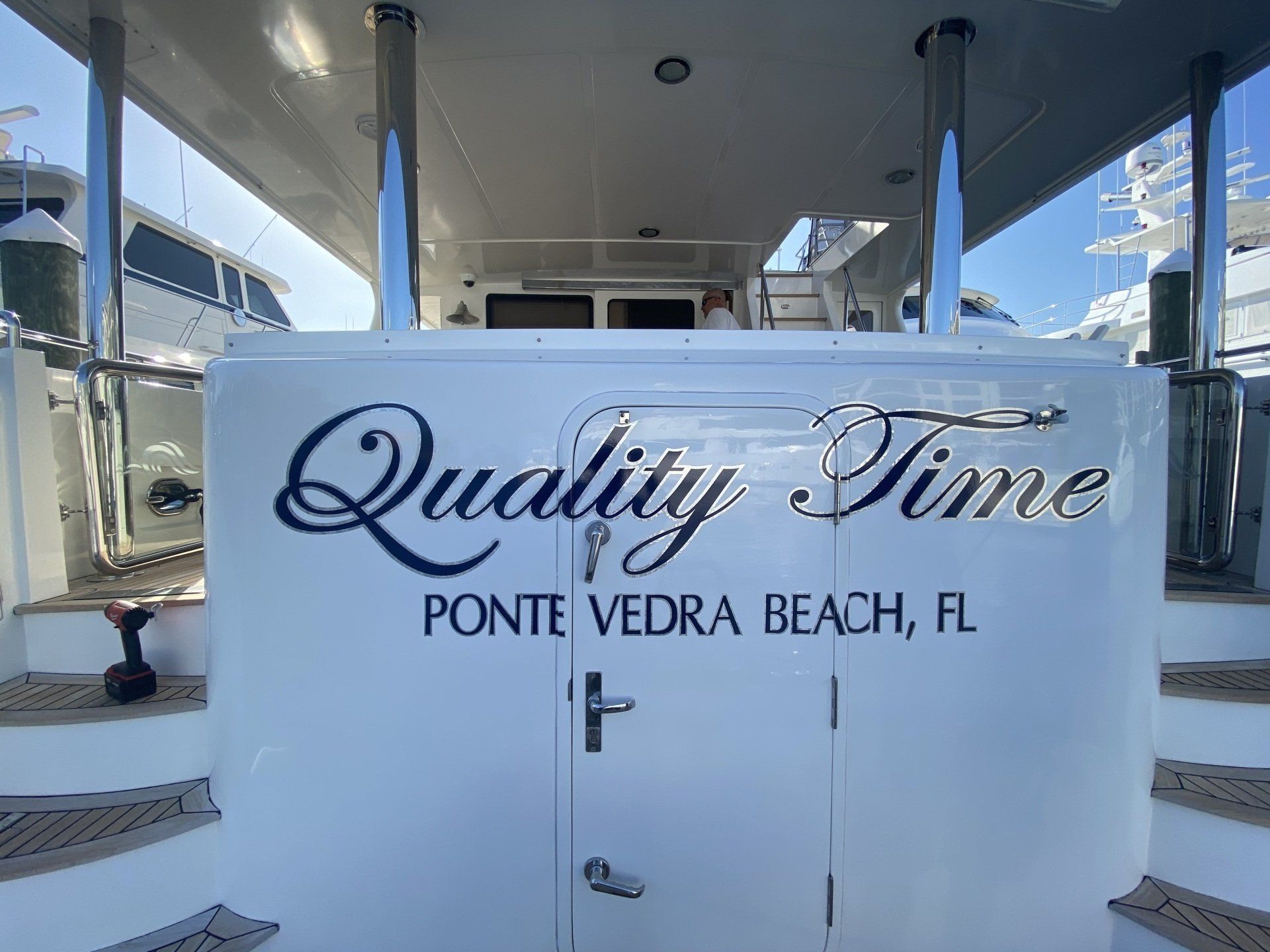 boat graphics near me