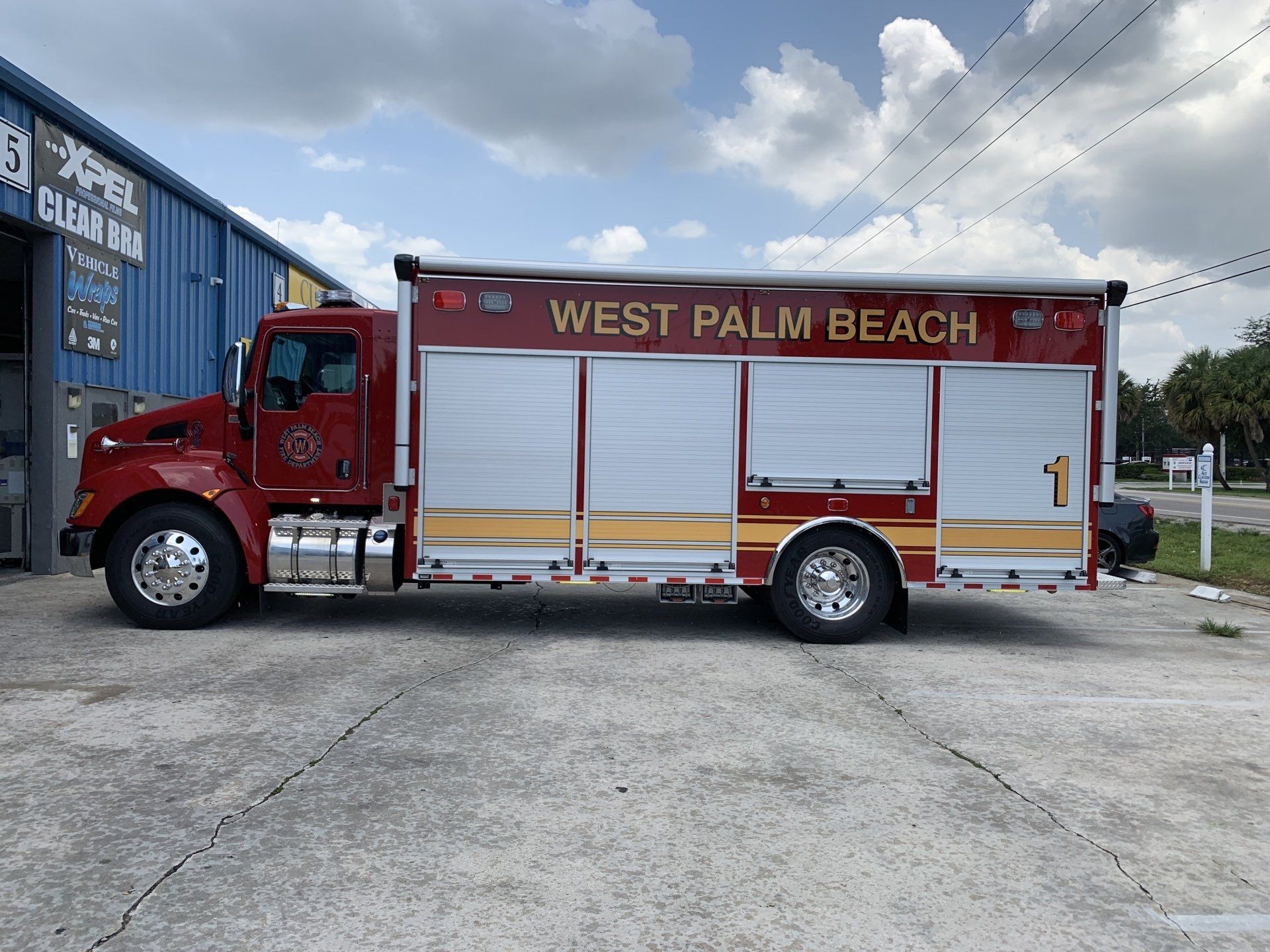 Custom vehicle lettering Lake Park fl