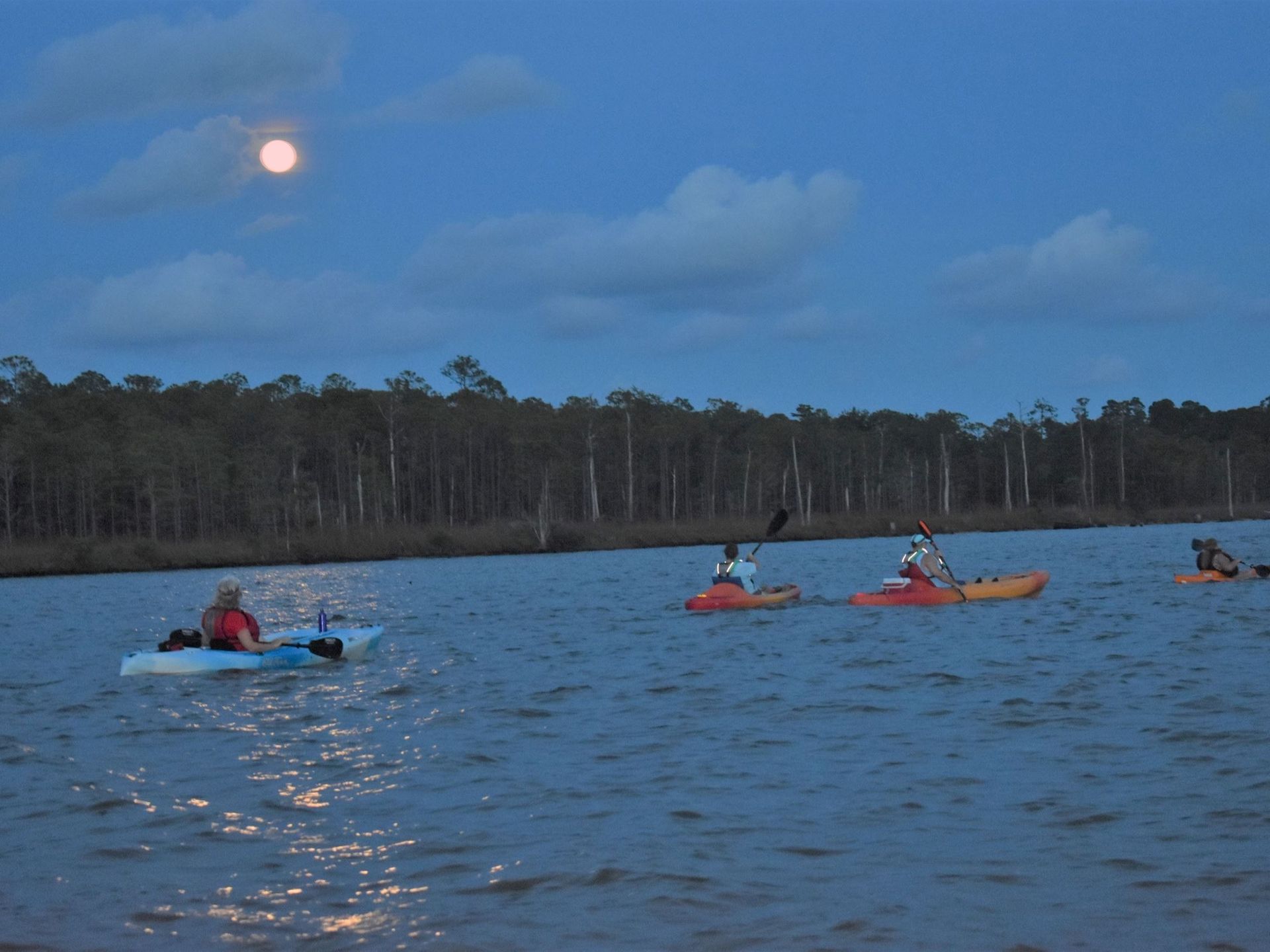 Orange Beach is hosting a strawberry full-moon paddle