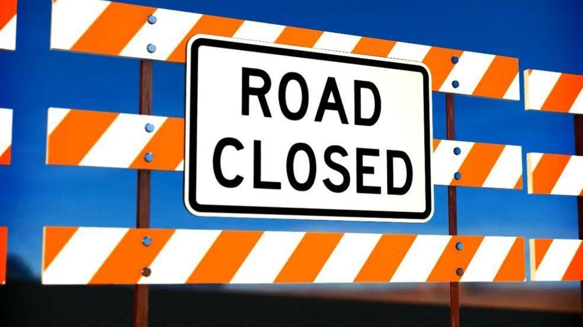 Foley Pothole Causes Road Access to Close Foley Pothole Causes Road Access to Close