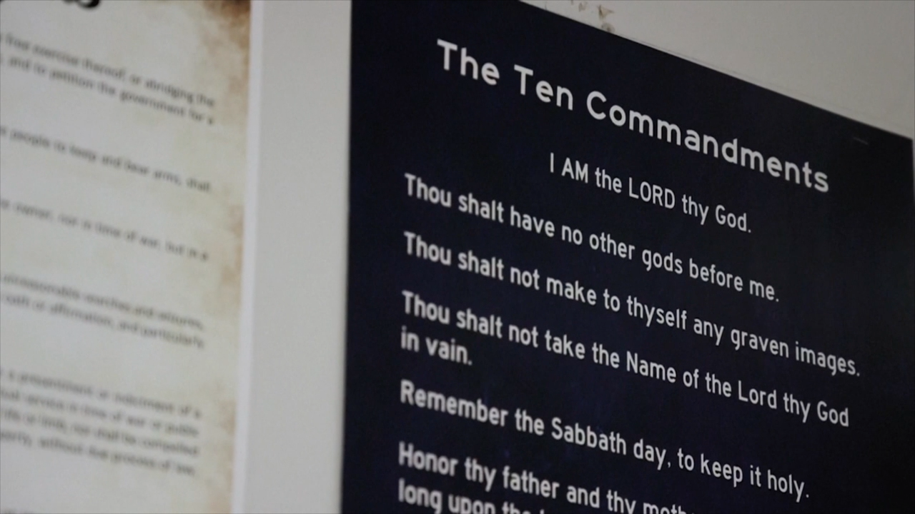 ten commandments in Alabama Schools