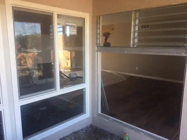 Room Before Window Replacement — Corona, CA — Corona Glass, Inc.
