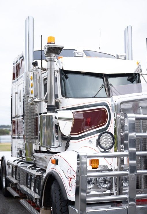 Truck Glass — Ballajura, WA — 1st Choice Windscreens