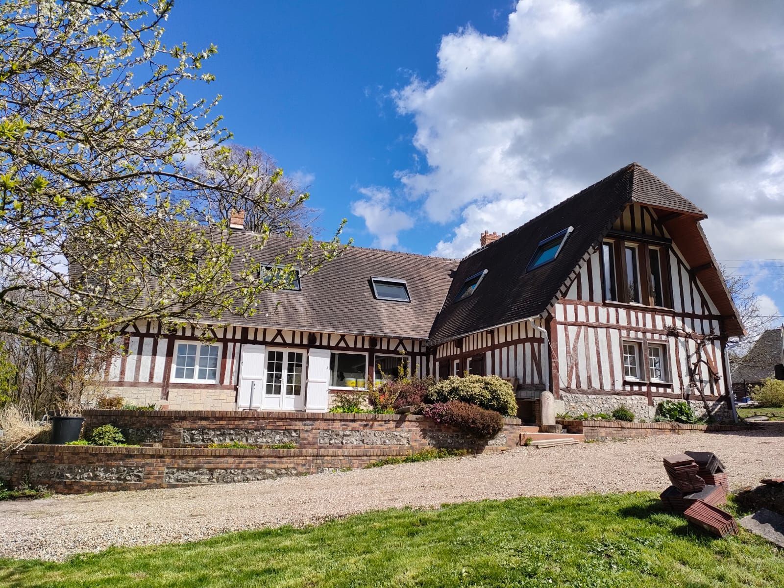 Rénovation d'une maison typique à colombages en Normandie