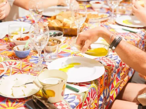 Sicilian farm-to-table experience with seasonal menus and rural landscapes