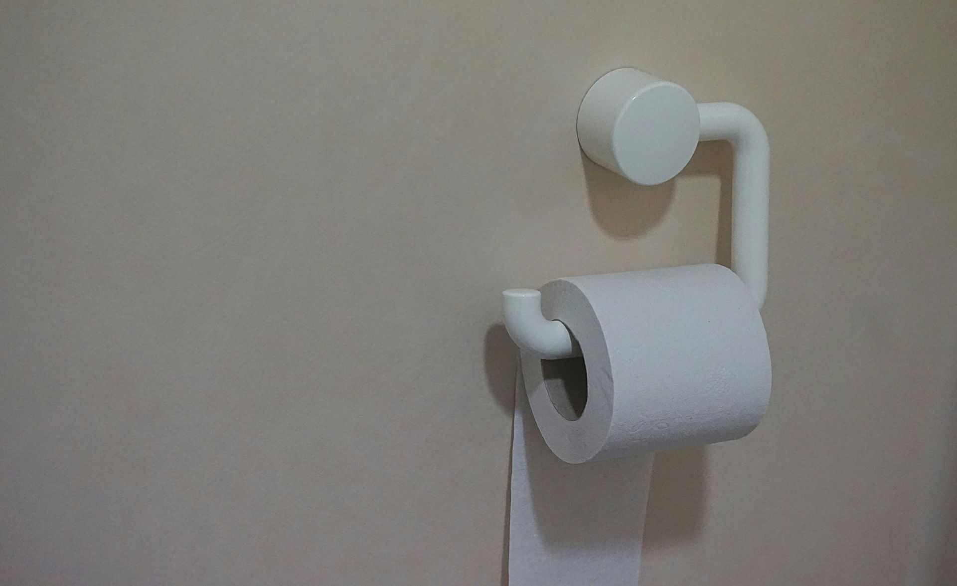 How To Properly Deal With A Toilet Paper Clog?