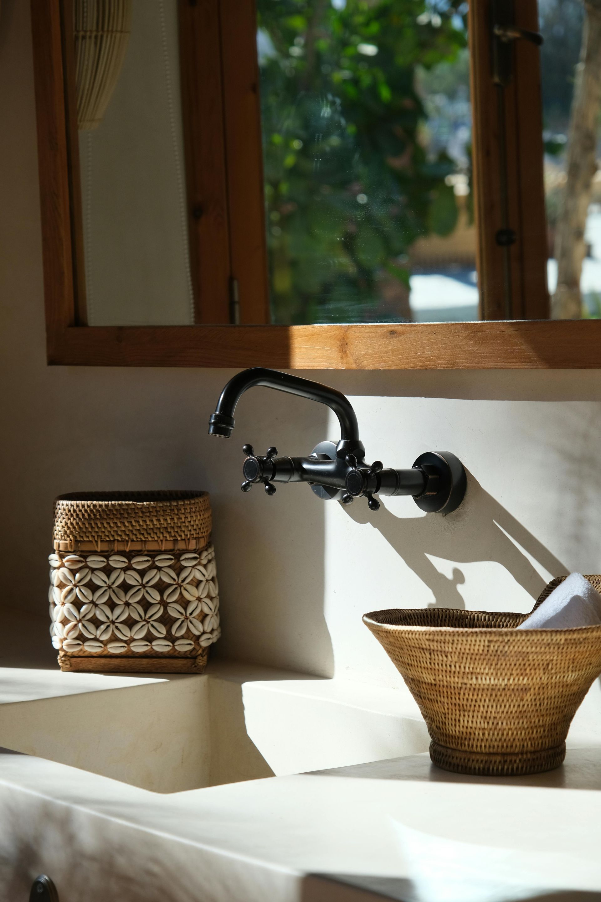 How to Clean a Clogged Aerator on Your Faucet?
