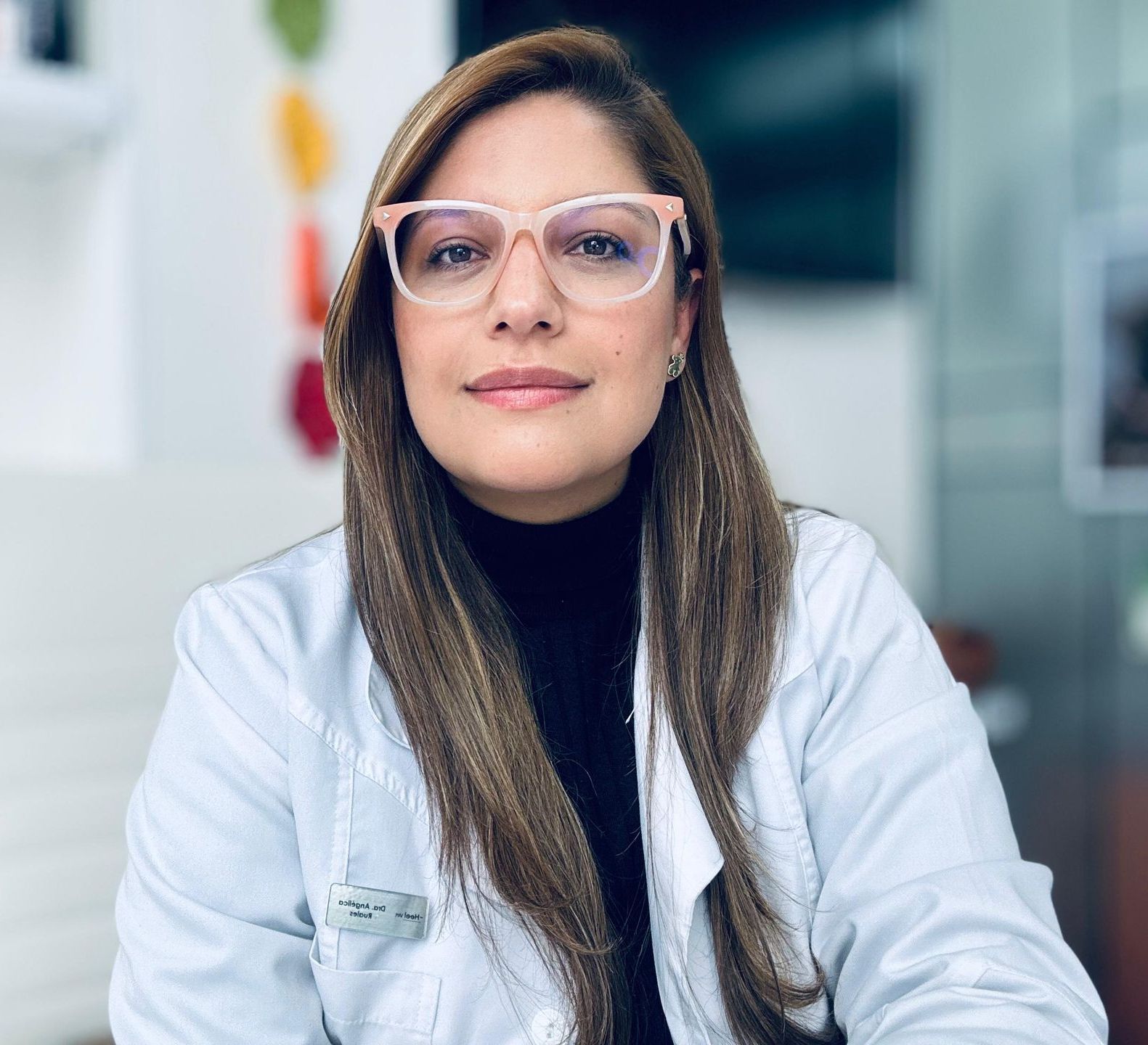 Angélica Ruales review