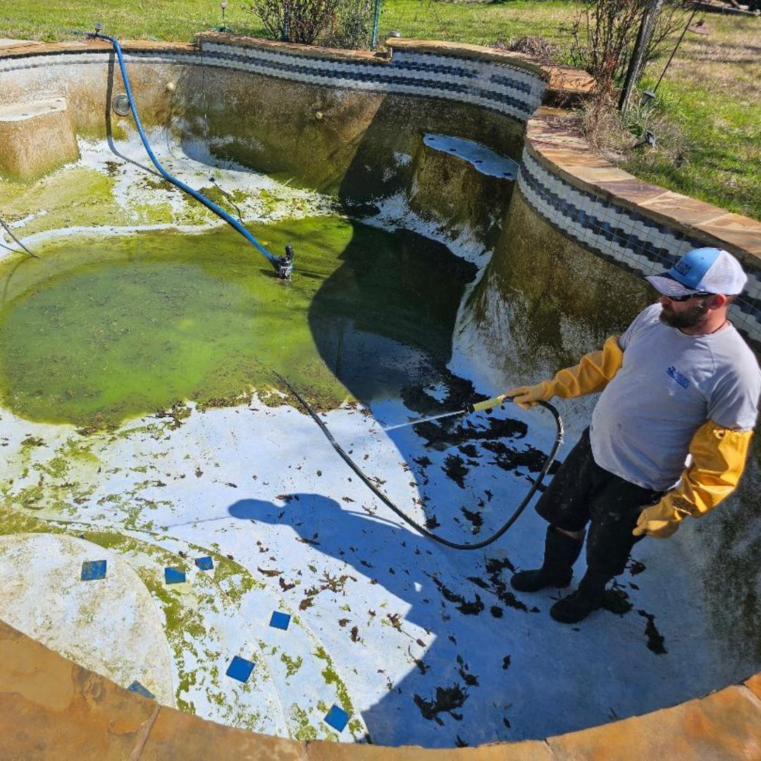 cleaning empty pool - aruba pools