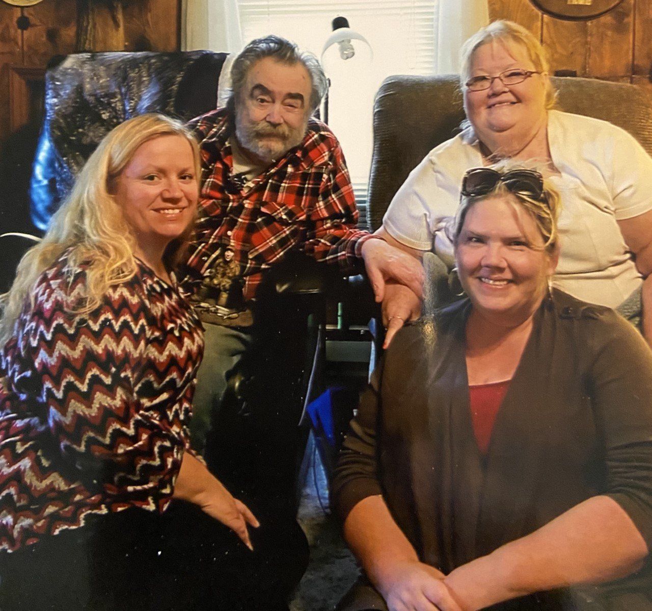 Ron and Bonnie With Daughters Jessie and Mona | Hospice Hope Project