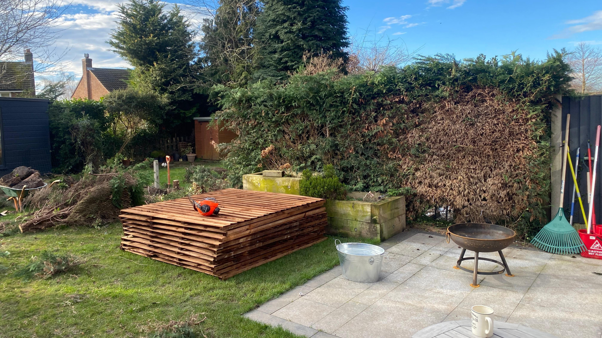 The Best Fencing and Gate Installation In The UK | F&B Landscaping and Groundworks LTD